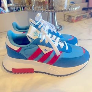 adidas Unisex-Child Retropy F2 Sneaker /size 5/worn once